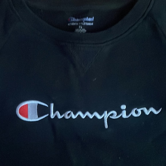 Kids Champion Sweatshirt - Picture 2 of 2